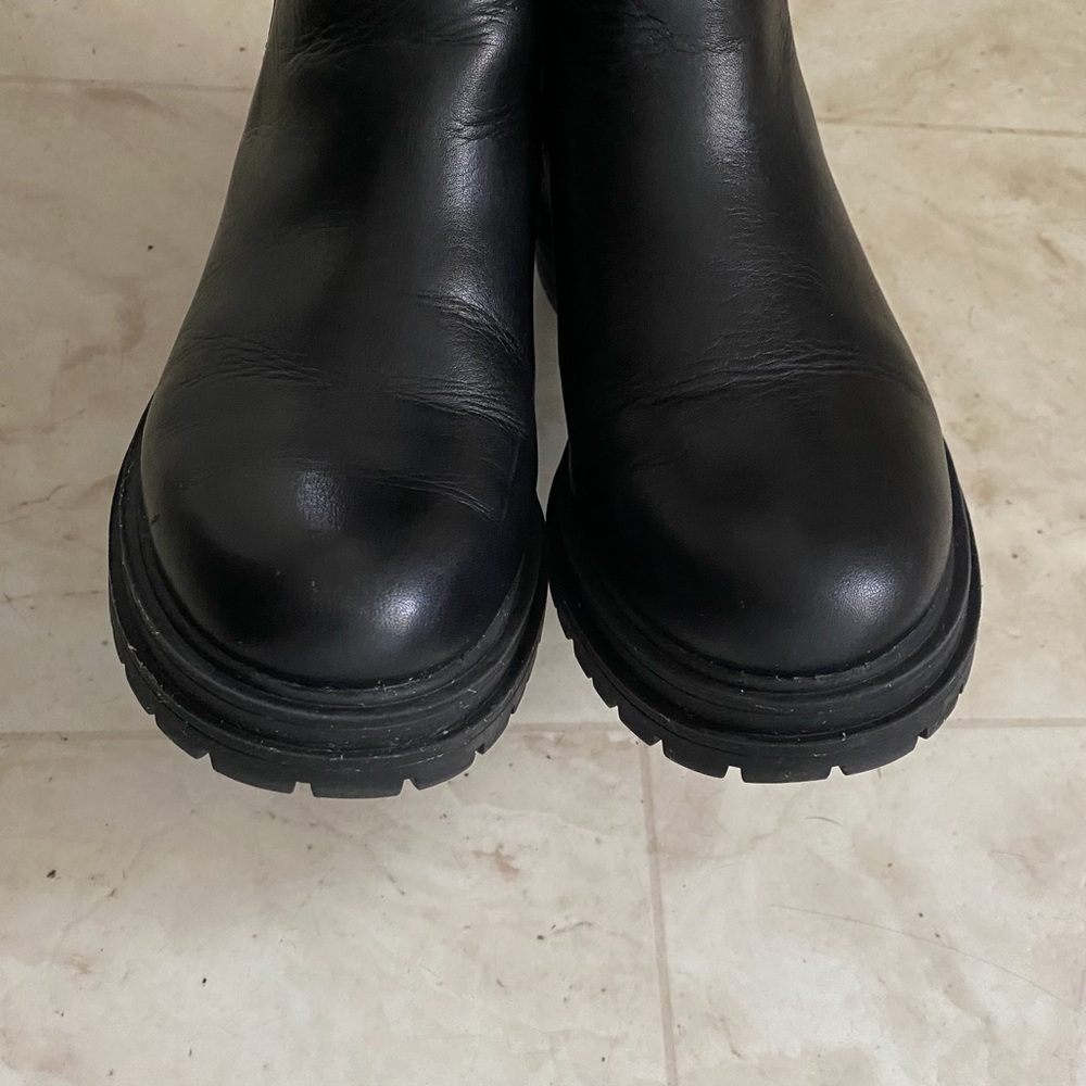 $198 Madewell Bradley Black Leather Chelsea Lugsole Ankle Boots Booties Size 6 - Picture 10 of 15